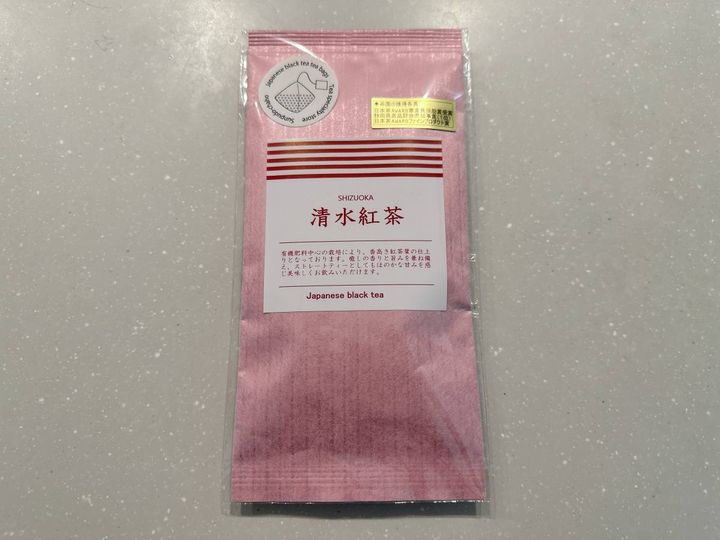 ピンクのパッケージが可愛い清水紅茶