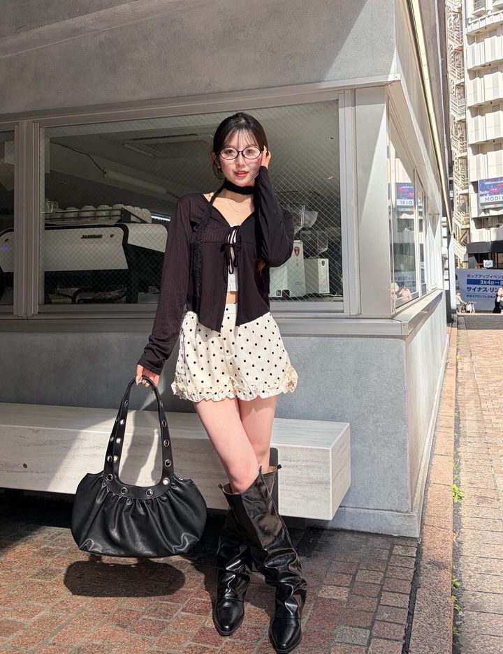 【SNAP】さりげない胸元のリボンが可愛い！ 伊藤瑶さん