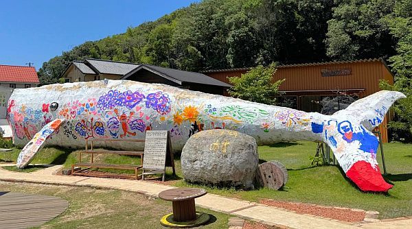 【兵庫県姫路市】ザッパ村にあるクジラモニュメントのデザインを今年も募集！ペイントイベントも開催