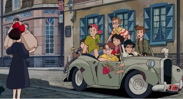 少し派手なトンボの仲間たち [c] 1989 Eiko Kadono/Hayao Miyazaki/Studio Ghibli, N