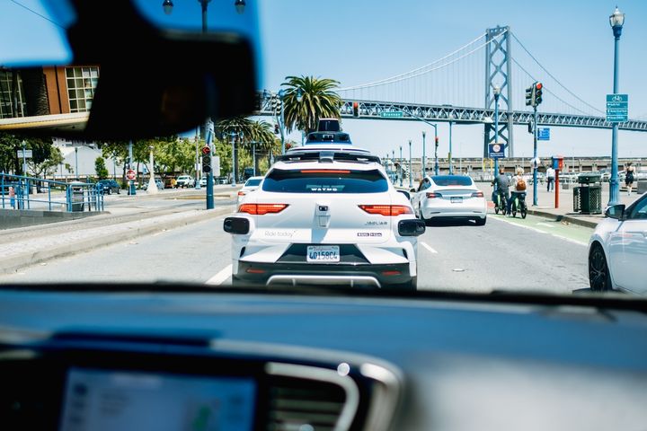自動運転タクシーの「Waymo」