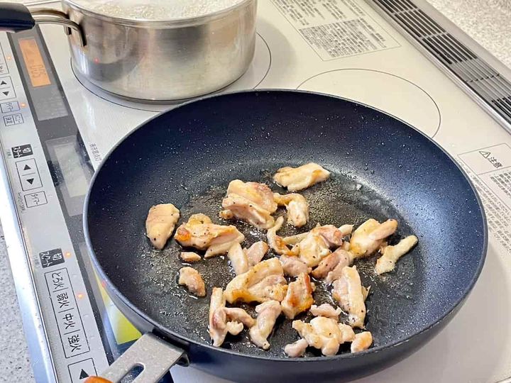 枝豆と鶏肉のトマト煮パスタ
