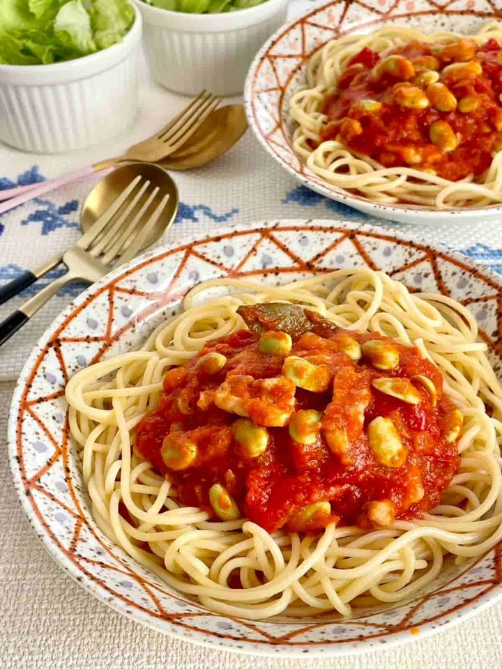 枝豆と鶏肉のトマト煮パスタ