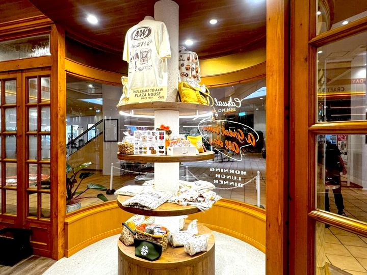 【沖縄】A&Wカジュアルダイニング プラザハウス店で買えるグッズ全紹介！ディスプレイ