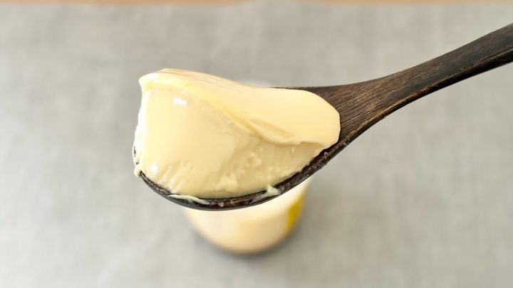 見た目はシンプルなのに味は濃厚！【ファミマ限定】プリンがリピ確定です
