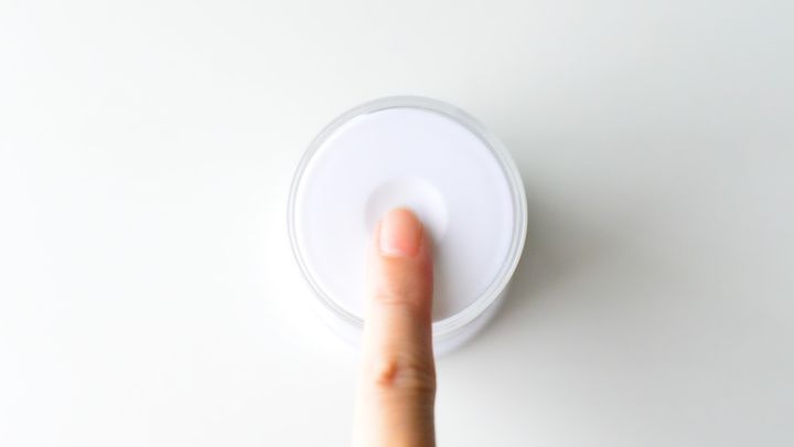100均の「綿棒ケース」6選！持ち運びに便利なものやワンプッシュも紹介