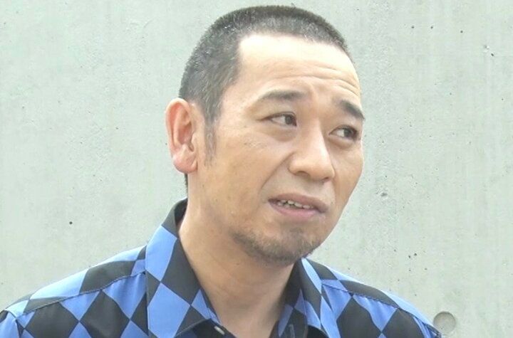 【写真・画像】オダウエダ植田に押し潰されM-1王者が謝罪「何この格好」千鳥も衝撃 1枚目