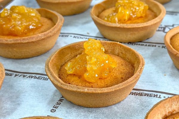 【千葉県】無添加・無農薬で育てた国産柚子を果皮まで使用！濃密な味と香りの「柚子タルト」発売