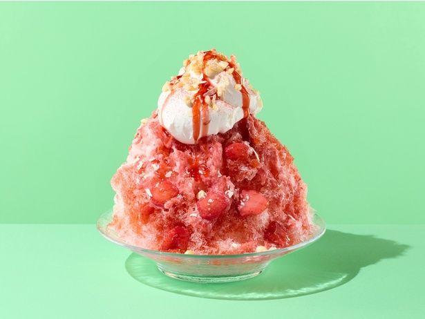 「いちご」(979円)。果肉入りいちごソース＆ミルクシロップ付き