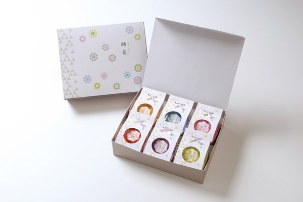 老舗による本物の職人技が光る宝石のような金平糖「夢糖花」24種になって新登場