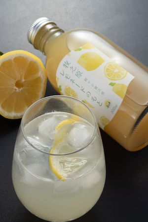 静岡県牧之原市の耕作放棄茶園で栽培されている「牧之原レモン」を使用した加工品が登場