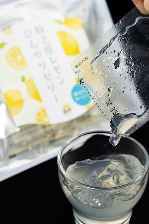 静岡県牧之原市の耕作放棄茶園で栽培されている「牧之原レモン」を使用した加工品が登場