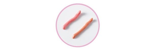 デイリーなナチュラルメイクならこれ一つでOK。透け感のある発色なのでほかのチークのベースとしても活躍しています 撮影／安井真喜子