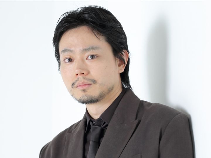大河ドラマ『豊臣兄弟！』で竹中半兵衛を演じた菅田将暉 クランクイン！ 写真：高野広美 width=