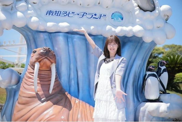 【写真】「子どもの頃から何度も来ている大好きな水族館です」(なっきぃ) (C)KADOKAWA 撮影＝EDWARD.K