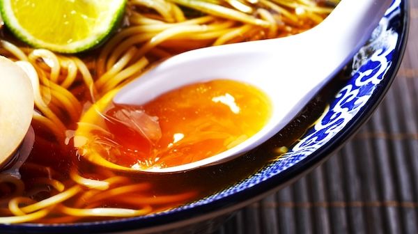 天下一品、鳥羽周作シェフとともに追求した夏だけの贅沢な冷やし麺を発売