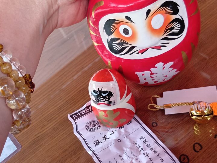 だるまバージョンの不気味で不思議なダルマミャクミャク？！【勝尾寺】というだるまで有名なお寺で発見！