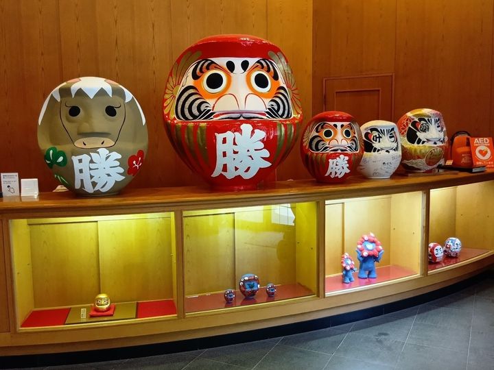 だるまバージョンの不気味で不思議なダルマミャクミャク？！【勝尾寺】というだるまで有名なお寺で発見！