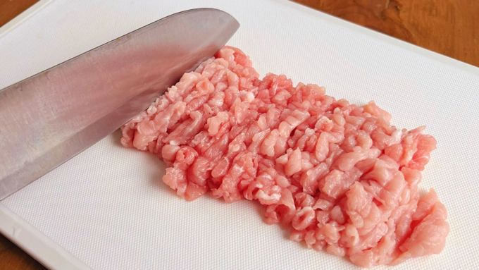 【パサパサしない！ コスパよし！】「豚こま」をしっとりおいしく調理する「青椒肉絲（チンジャオロース）」・なにもしたくない日のひらめきレシピ3の画像2