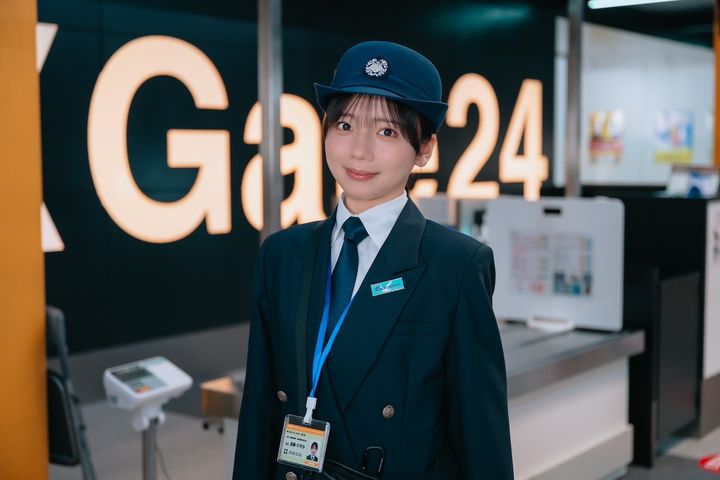 ドラマ『大空港～GATE24～』に出演する齊藤京子 （C）テレビ朝日 width=