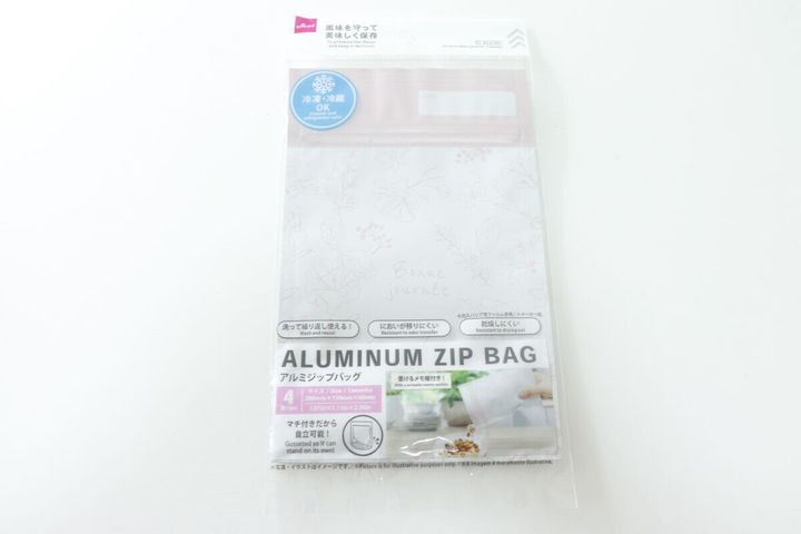 ダイソーアルミジップバッグのパッケージ全体