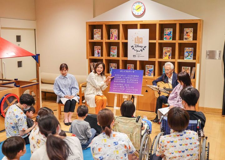 音楽に合わせて一体となる会場の様子