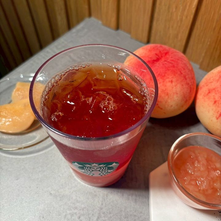 スタバ クラフト ジューシー ピーチ ティー