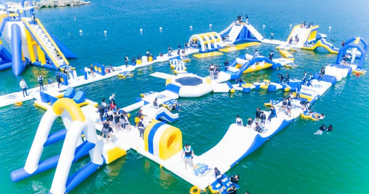 海の上を全周200mで駆け回る夏！ 片男波海水浴場「AQuaLooP マリン