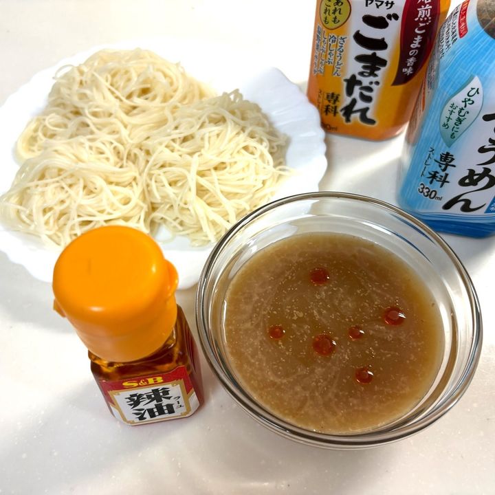 お好みですが、ラー油も入れてみました