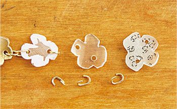 【プラバンアクセサリーを手作り！】ロマンティックに手元を飾る♪「フラワーブレスレット」の作り方の画像4