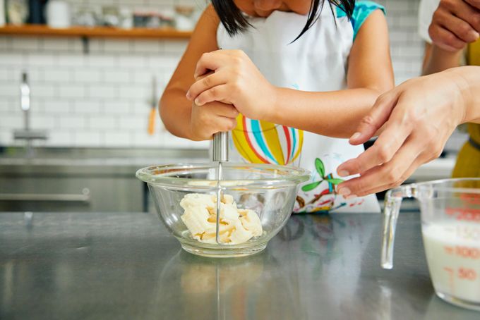 【晩ごはんまでの「つなぎごはん」】晩ごはんを作る隣で子どもが自分でつくれる「バナナジュース」・つなぎごはん2の画像4
