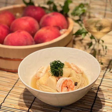 「支那そばや」佐野史華氏が、シャンパーニュ騎士団より「シュヴァリエ」を叙任！