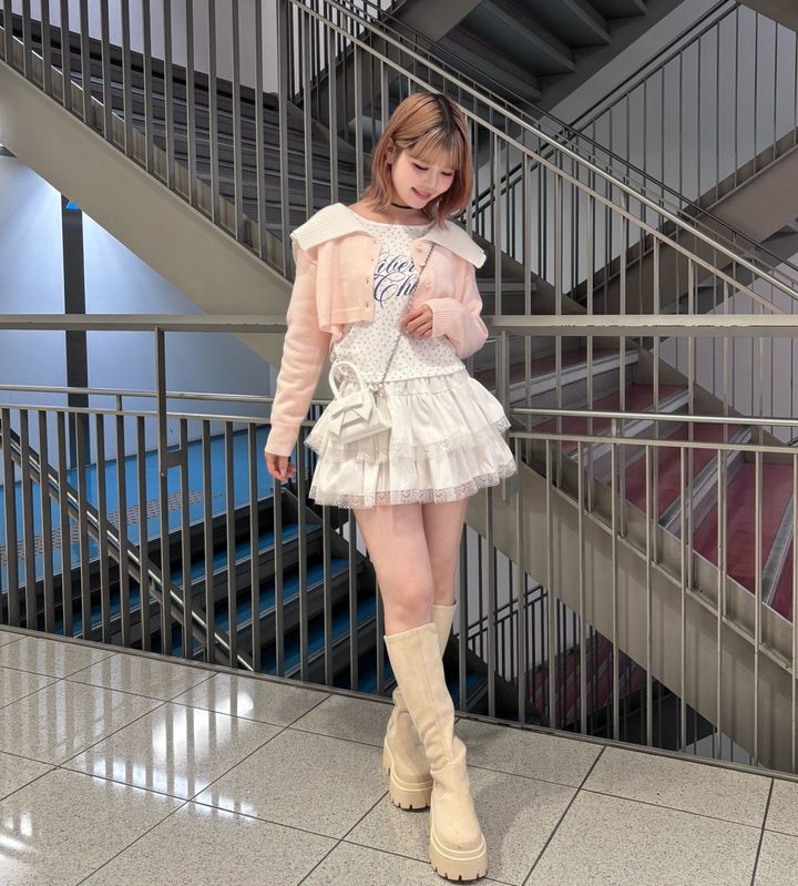 【SNAP】立体的なリボンのミニバッグがポイント♡ Hanaさん