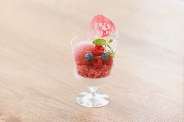 フルーツ香るグラニテととろける杏仁のヴェリーヌ