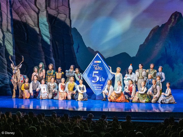 劇団四季 ディズニーミュージカル『アナと雪の女王』日本上演5周年記念カーテンコール7