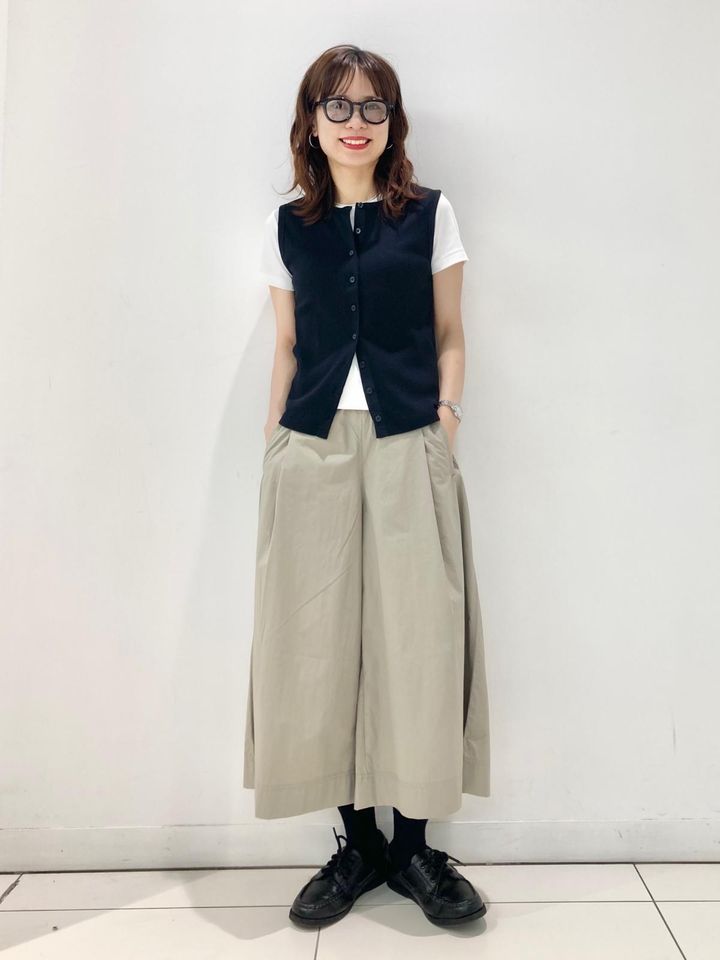 スカート感覚でもはける筒の太さが◎ 出典：StyleHint