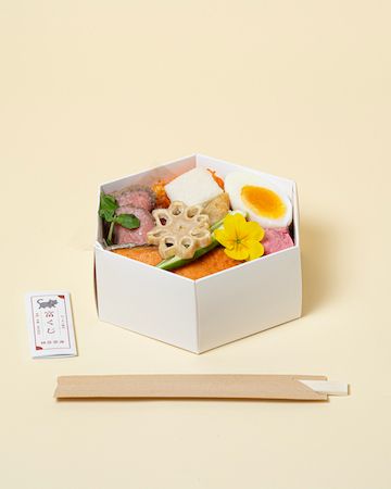 【東京都渋谷区】富谷商店が代々木八幡宮とコラボレーション。おみくじ付きの体験型弁当を発売