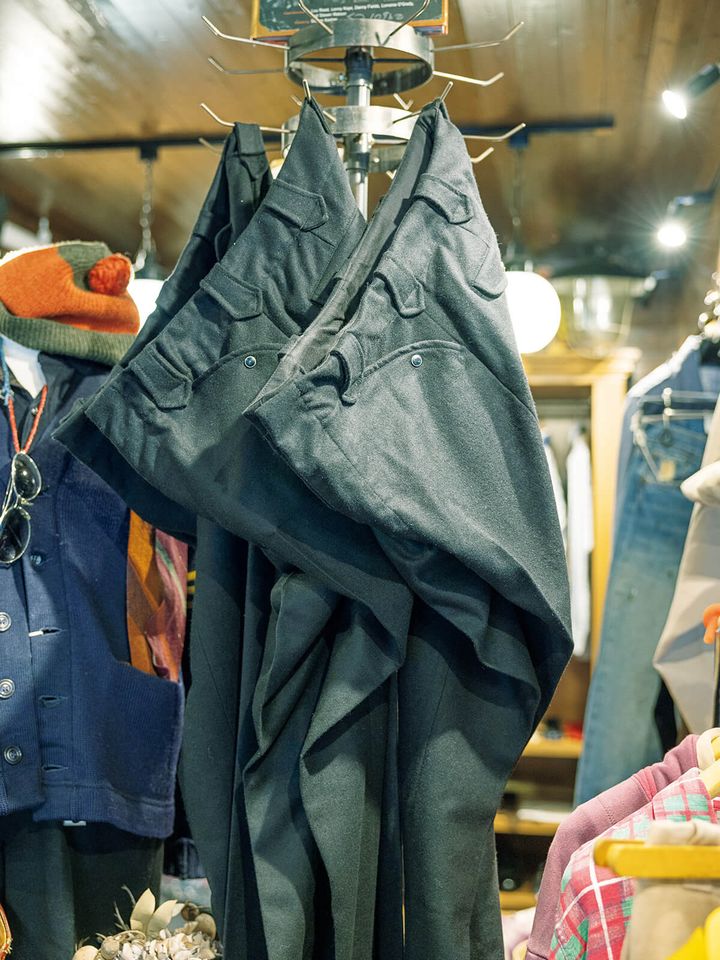 〈リーバイス®〉のファクトリーに別注したオリジナルパンツ
