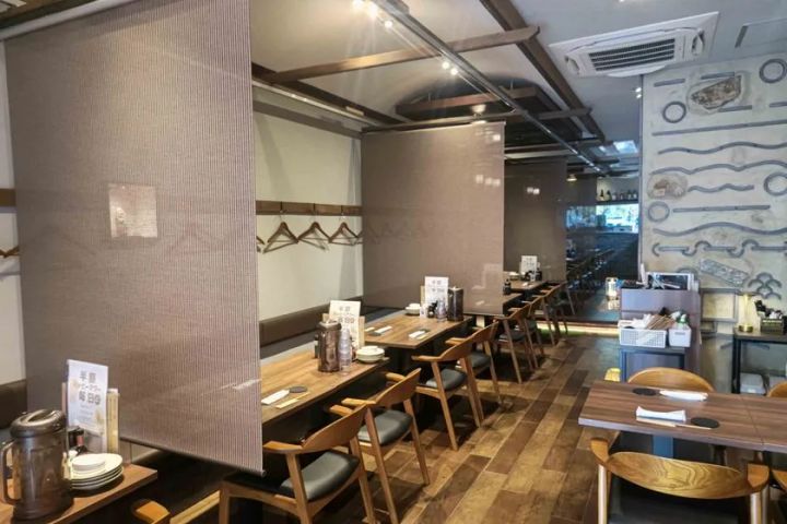 店内6