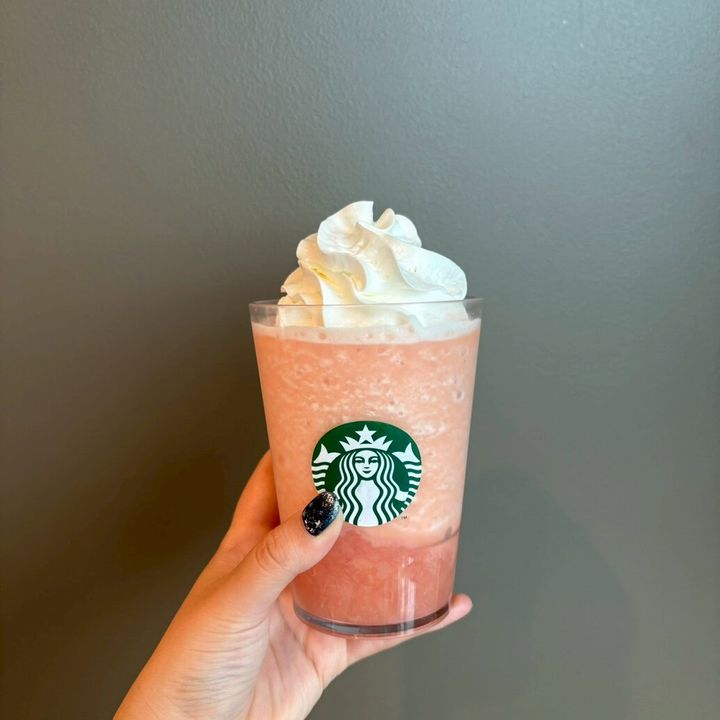 スタバ ピーチ & ピーチミルク フラペチーノ® 