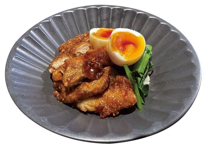 地産地消食堂アカギメシ 群馬県産やまと豚のパイコー飯