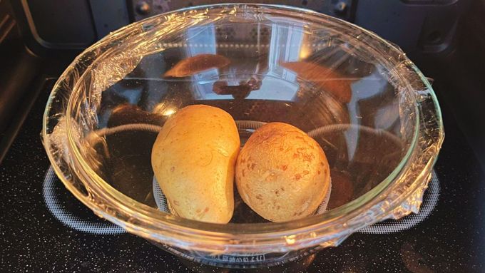 【塩昆布はごはんにのせない！】じゃがいもはゆでずにレンチン「塩昆布ポテサラ」の作り方・なにもしたくない日のひらめきレシピ4の画像2