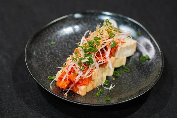 【沖縄県石垣市】焼肉「USHIGAKI」がオープン！石垣牛と特選和牛の食べ比べや沖縄料理が楽しめる