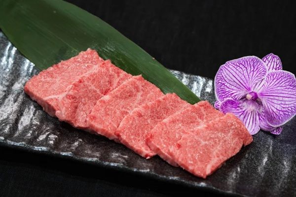 【沖縄県石垣市】焼肉「USHIGAKI」がオープン！石垣牛と特選和牛の食べ比べや沖縄料理が楽しめる