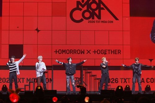 TOMORROW X TOGETHER
