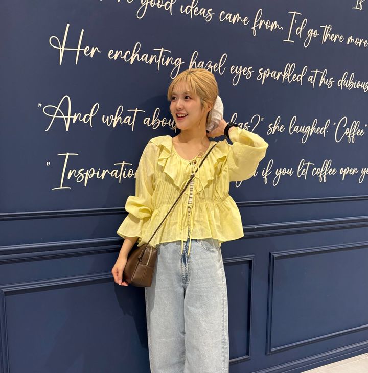 【SNAP】着映えする主役級のリボンブラウス♡ 新森 葵 さん