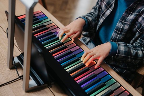 英国の⾳楽テクノロジー企業「ROLI」が日本上陸！電子楽器などをヤマハ店舗ほかで販売