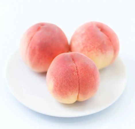 【福岡県福岡市】旬の桃を贅沢に使用！キャンベル・アーリーに「桃のパフェ」と「桃のパンケーキ」登場
