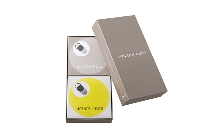 〈umami nuts〉の豆菓子のパッケージ