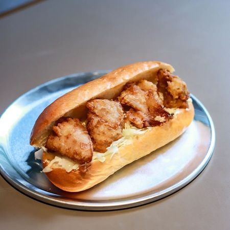 【栃木県宇都宮市】LAZULI PLACEに新作パフェ、LAZULI BAKERYに「石川製麺所 焼きそばパン」などが登場